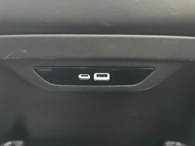 Used 2024 Chrysler Pacifica Limited FWD image 20