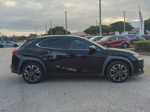 Used 2020 Lexus UX 200 w/ Accessory Package 2 FWD image 5