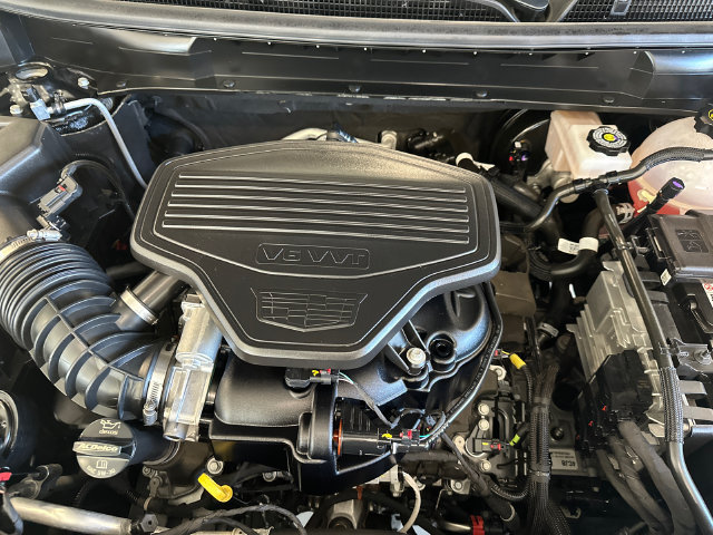 Certified 2025 Cadillac XT5 Premium Luxury w/ Technology Package AWD/4WD image 32