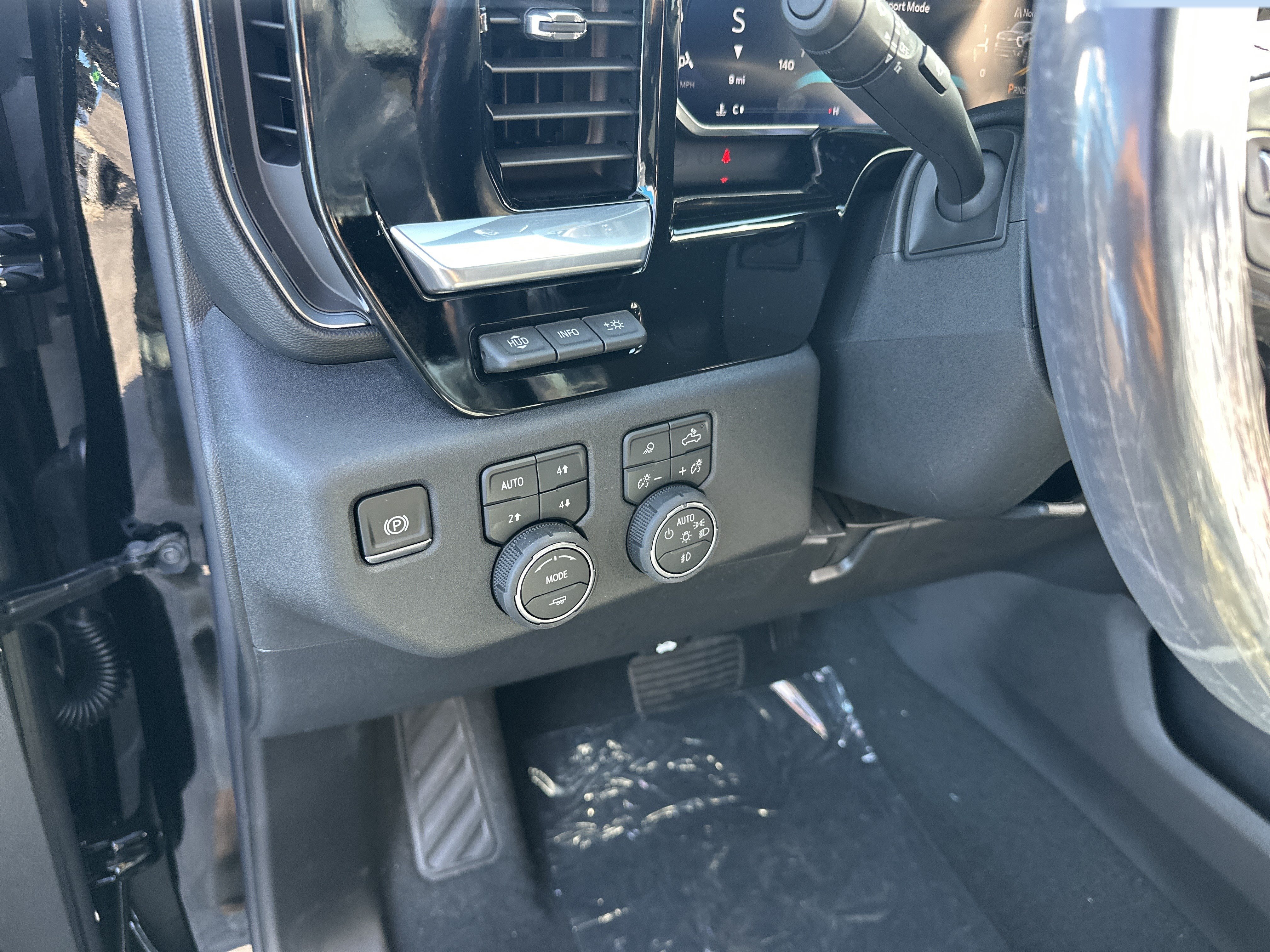 New 2026 Chevrolet Silverado 2500 High Country w/ High Country Premium Package AWD/4WD image 11