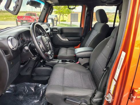 Used 2011 Jeep Wrangler Unlimited Sahara w/ Dual Top Group AWD/4WD image 10