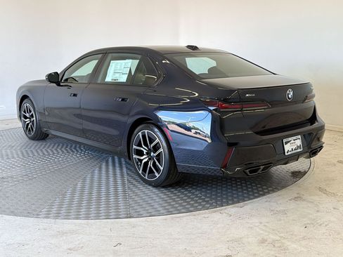 New 2026 BMW 760i xDrive AWD/4WD image 3