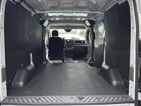 New 2024 Ford Transit 250 Low Roof w/ Load Area Protection Package RWD image 33