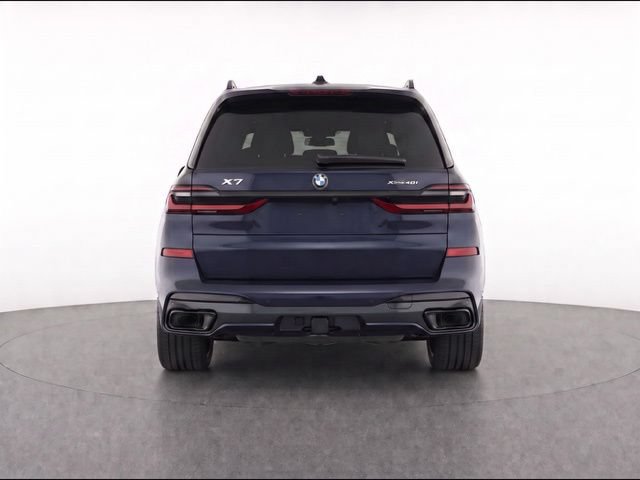 Used 2022 BMW X7 M50i w/ Luxury Seating Package AWD/4WD image 7