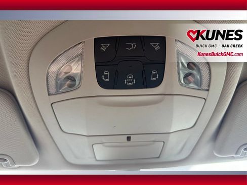 Used 2023 Chrysler Pacifica Touring-L FWD image 26