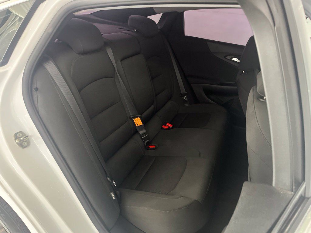Used 2018 Chevrolet Malibu LT FWD image 19