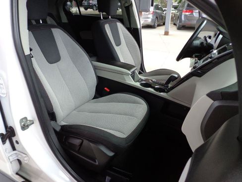 Used 2010 Chevrolet Equinox LT w/ Vehicle Interface Package FWD image 18