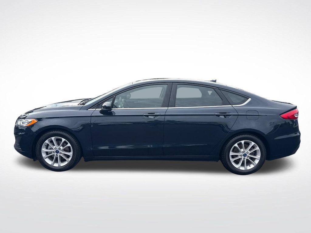 Used 2020 Ford Fusion SE FWD image 2