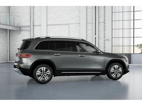 New 2026 Mercedes-Benz GLB 250 4MATIC image 19