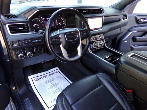 Used 2021 GMC Yukon Denali w/ Denali Ultimate Package AWD/4WD image 17
