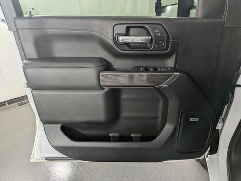 Used 2022 Chevrolet Silverado 3500 LTZ w/ LTZ Plus Package AWD/4WD image 8