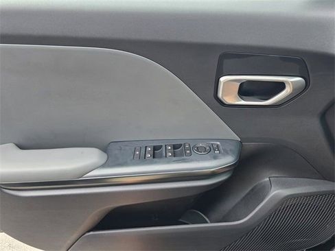 New 2025 Kia K4 LXS image 15