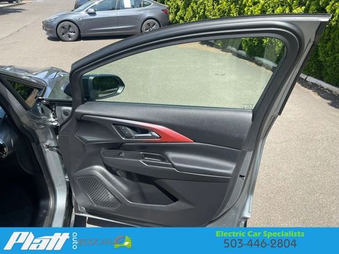 Used 2024 Chevrolet Equinox EV RS FWD image 53