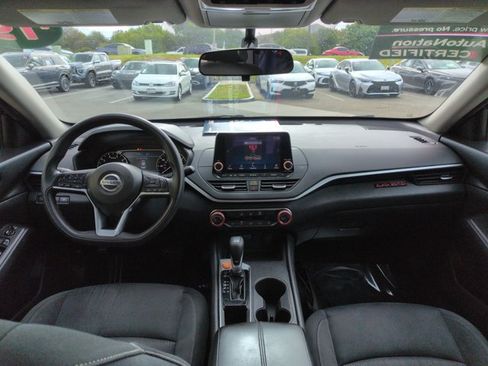 Used 2019 Nissan Altima 2.5 S FWD image 16