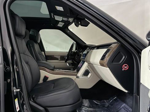 Used 2018 Land Rover Range Rover Supercharged AWD/4WD image 25