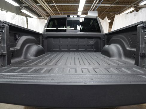 New 2026 RAM 2500 Big Horn AWD/4WD image 7