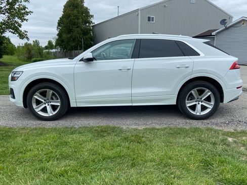 Used 2019 Audi Q8 Premium w/ Convenience Package AWD/4WD image 2