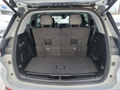 Used 2022 Jeep Grand Cherokee L Limited image 23