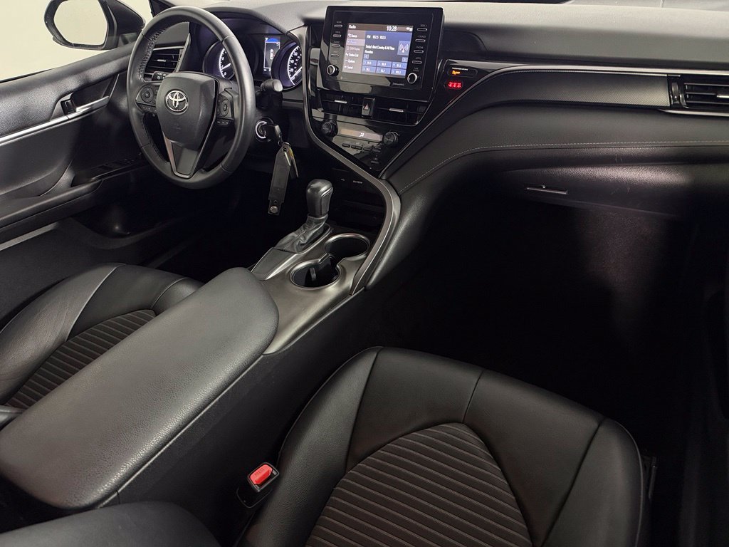 Used 2021 Toyota Camry SE w/ Carpet Mat Package (TMS) FWD image 14