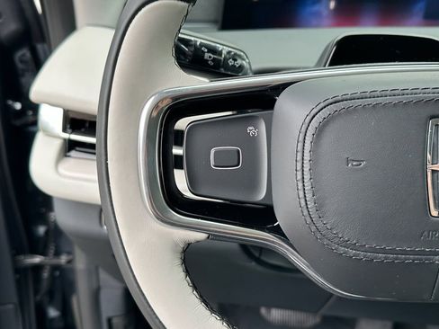New 2026 Lincoln Navigator L Reserve AWD/4WD image 10