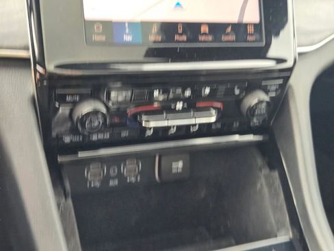 Used 2022 Jeep Grand Cherokee Overland image 25