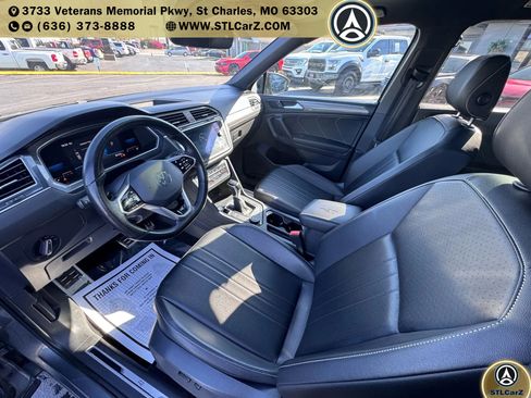 Used 2022 Volkswagen Tiguan SE R-Line image 10
