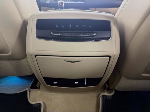 Used 2023 Cadillac Escalade ESV Premium Luxury image 18