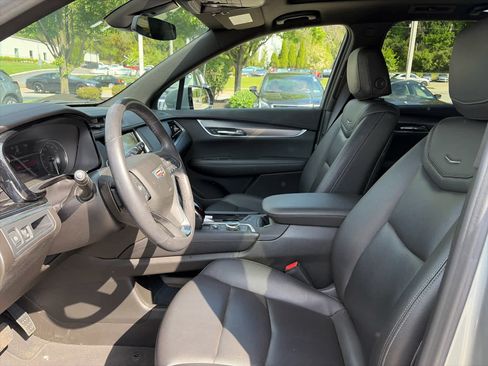 Certified 2023 Cadillac XT6 Luxury AWD/4WD image 13