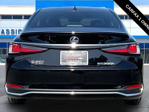 Used 2021 Lexus ES 300h w/ Accessory Package 2 FWD image 4