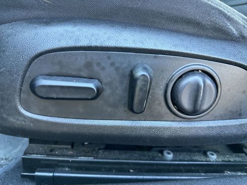 Used 2019 Chevrolet Malibu LT image 12