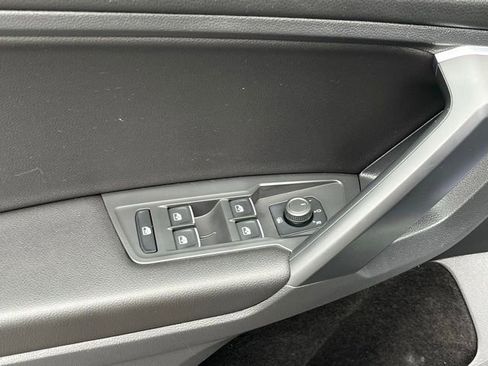 Certified 2021 Volkswagen Tiguan SE w/ Panoramic Sunroof Package image 33