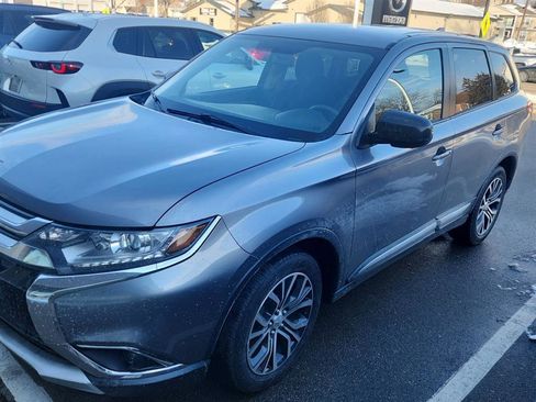 Used 2018 Mitsubishi Outlander ES image 8