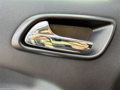 Used 2020 Dodge Journey SE image 59