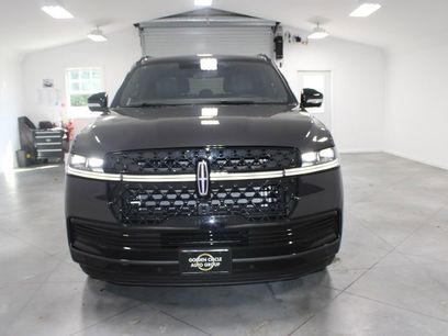 New 2025 Lincoln Navigator Reserve w/ Jet Appearance Package