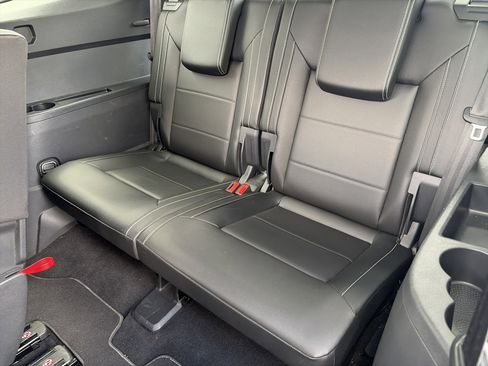 Used 2023 Volkswagen Atlas SE image 21