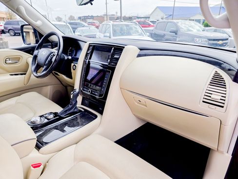 Used 2021 INFINITI QX80 Luxe w/ Cargo Package image 11