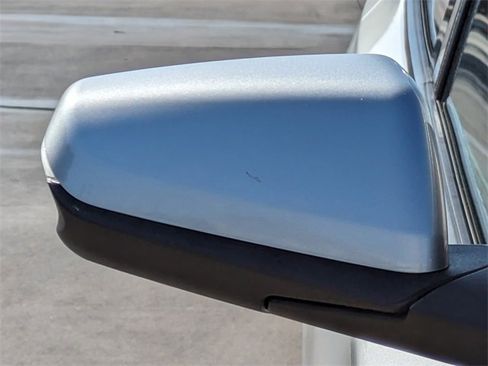 Used 2021 GMC Terrain SLE image 13