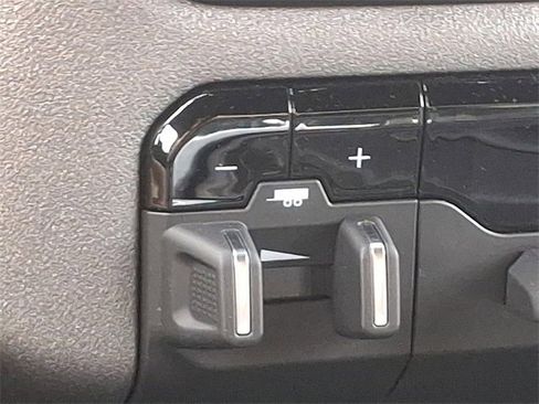 Used 2023 RAM 3500 Tradesman w/ Chrome Appearance Group image 24