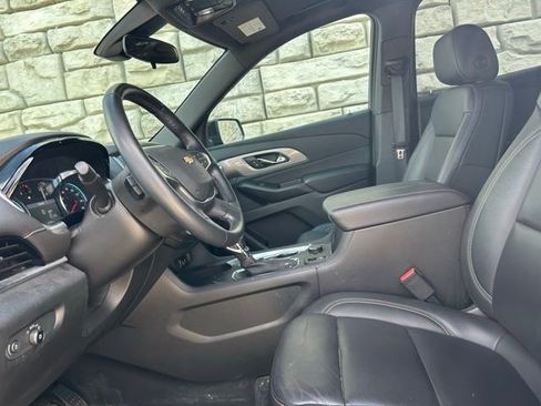 Used 2023 Chevrolet Traverse LT w/ LPO, Floor Liner Package FWD image 8