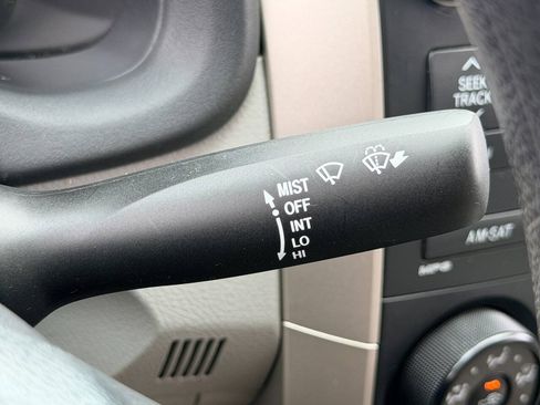 Used 2013 Toyota Corolla L FWD image 30