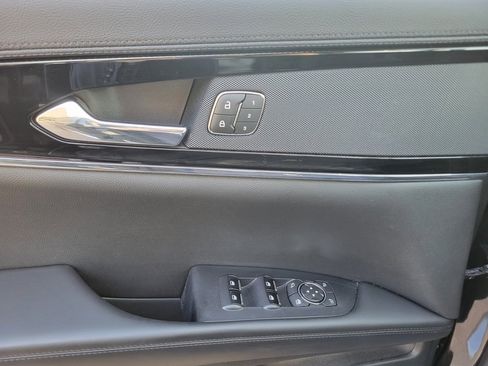 Certified 2022 Lincoln Nautilus AWD w/ Premium Package image 17