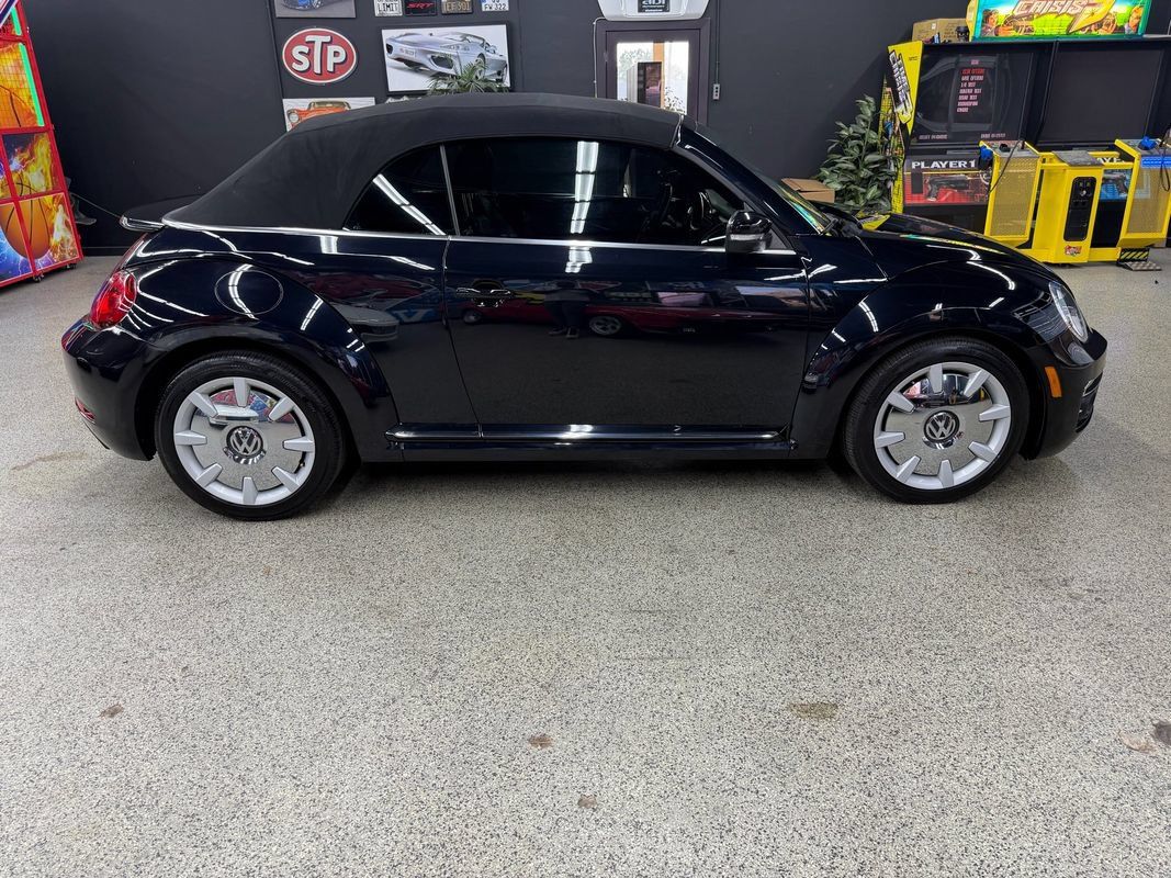 Used 2019 Volkswagen Beetle 2.0T S FWD image 6