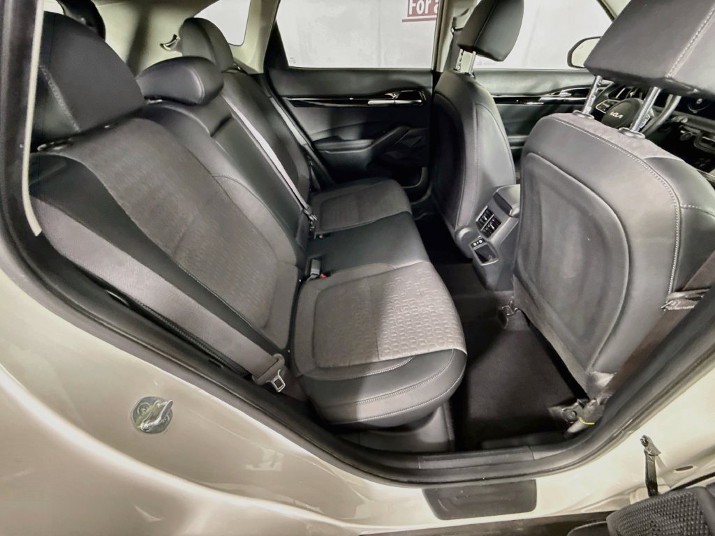 Used 2024 Kia Seltos X-Line AWD/4WD image 29