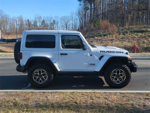 Used 2024 Jeep Wrangler Rubicon image 14