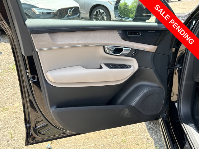 Used 2026 Volvo XC90 B6 Plus w/ Protection Package Premier AWD/4WD image 9