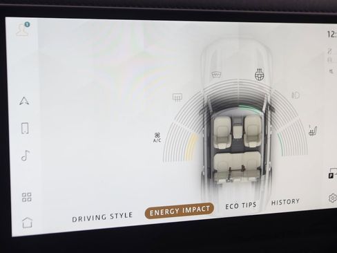 Used 2022 Land Rover Defender 110 SE image 34