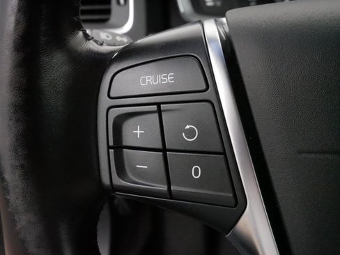 Used 2018 Volvo V60 T5 Cross Country w/ Convenience Package image 26