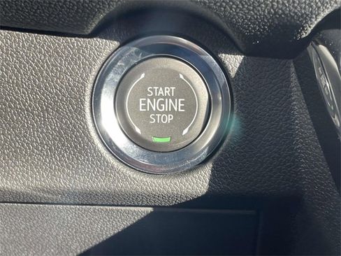 New 2026 Chevrolet Traverse LT w/ Sun and Wheel Package image 17