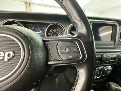 Used 2022 Jeep Gladiator Sport AWD/4WD image 14