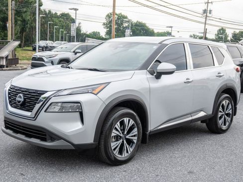 Used 2023 Nissan Rogue SV AWD/4WD image 7